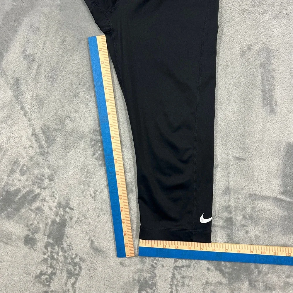 NIKE Cropped Leggings Women Medium Black Compression Dri Fit Pants Running Yoga